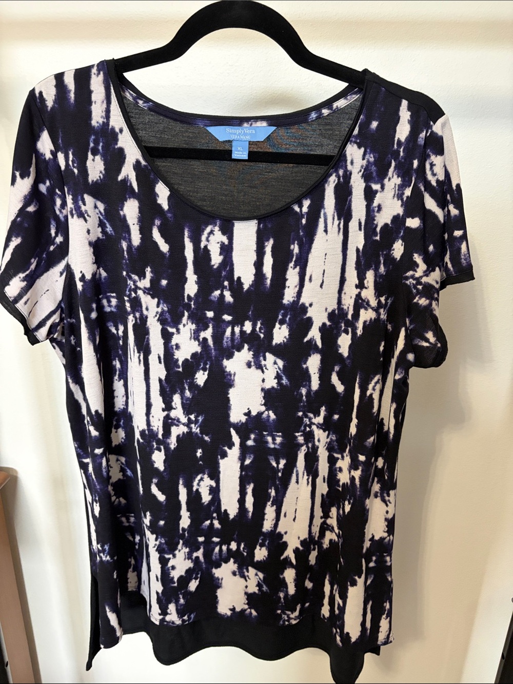 Simply Vera Vera Wang Black purple and White Tie-Dye Scoop Neck Short Sleeve Top